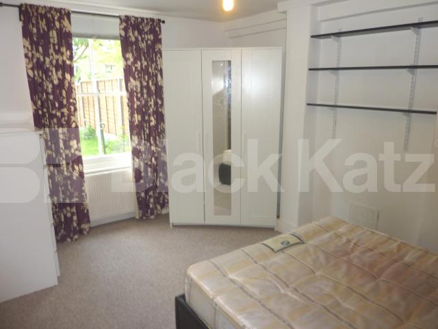 			NEW INSTRUCTION!, 2 Bedroom, 1 bath, 1 reception Flat			 Brecknock Road, TUFNELL PARK